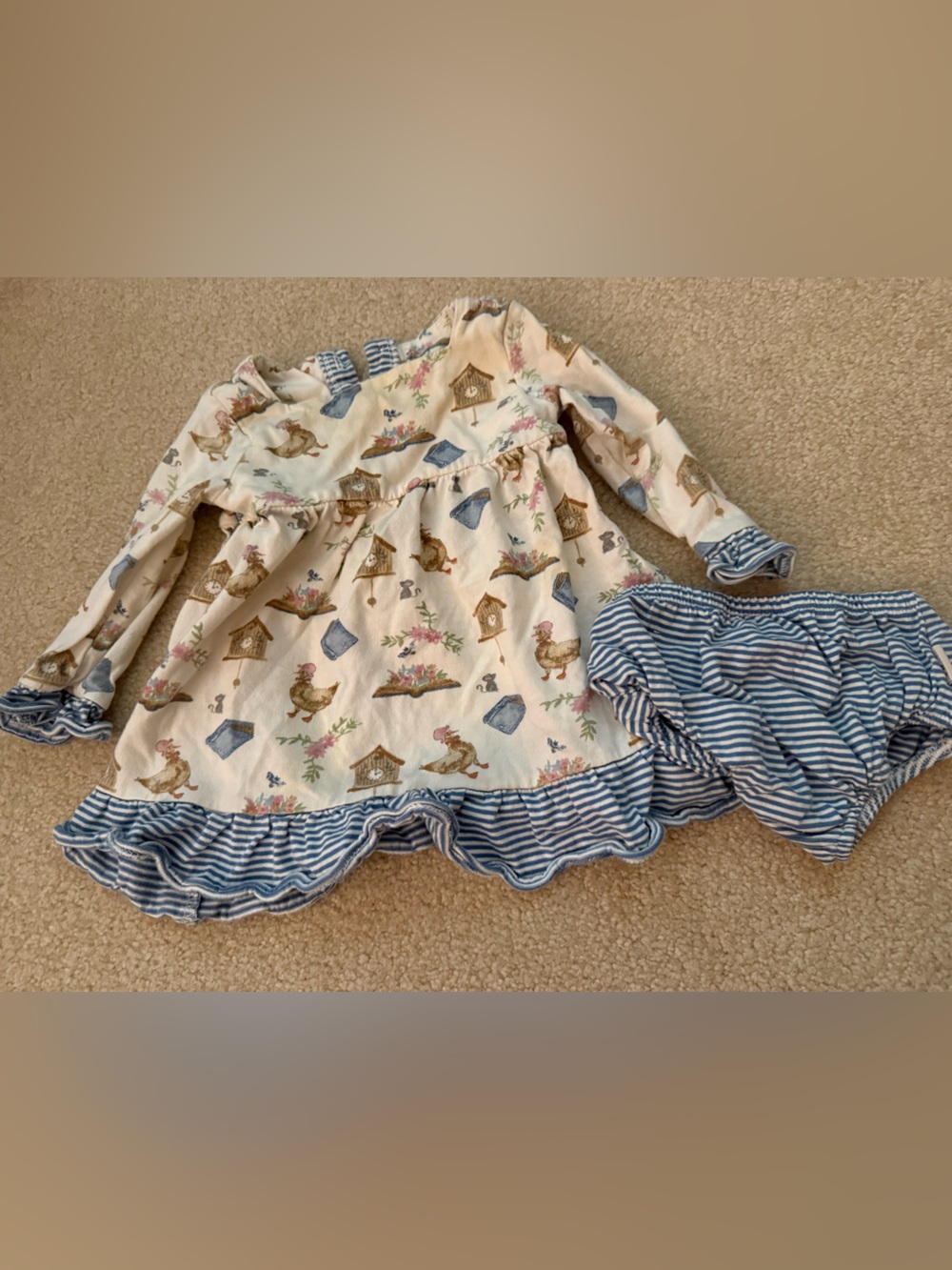 Burt's Bees Cream Mother Goose Long-Sleeve Ruffle Top with Blue Stripe Bloomers